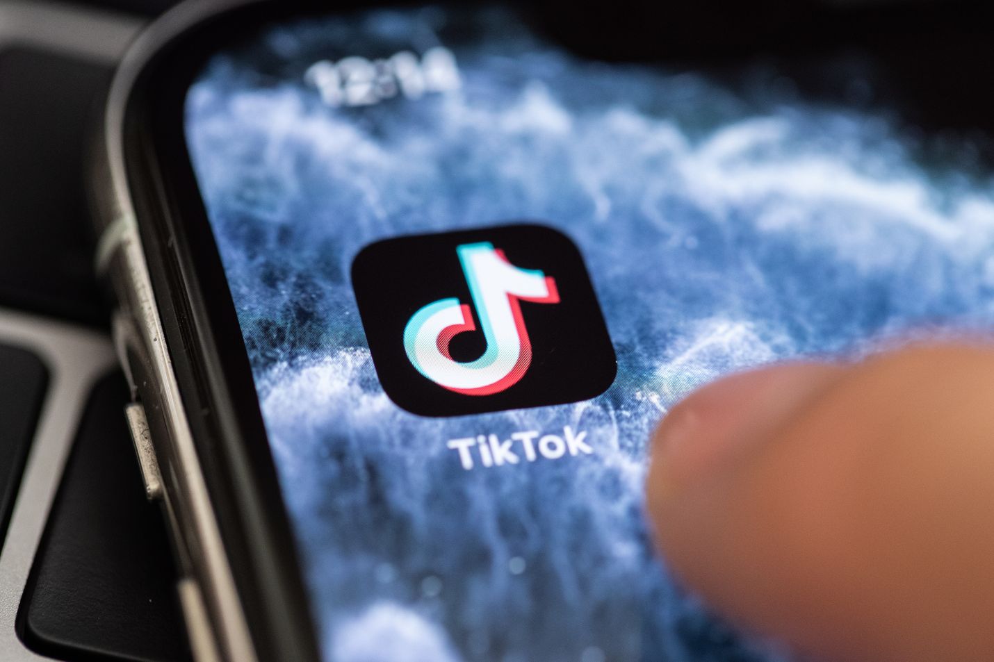 Kiellon taustalla on pelko siitä, kiinalaisomisteiset sovellusalustat ovat uhka kansalliselle turvallisuudelle.