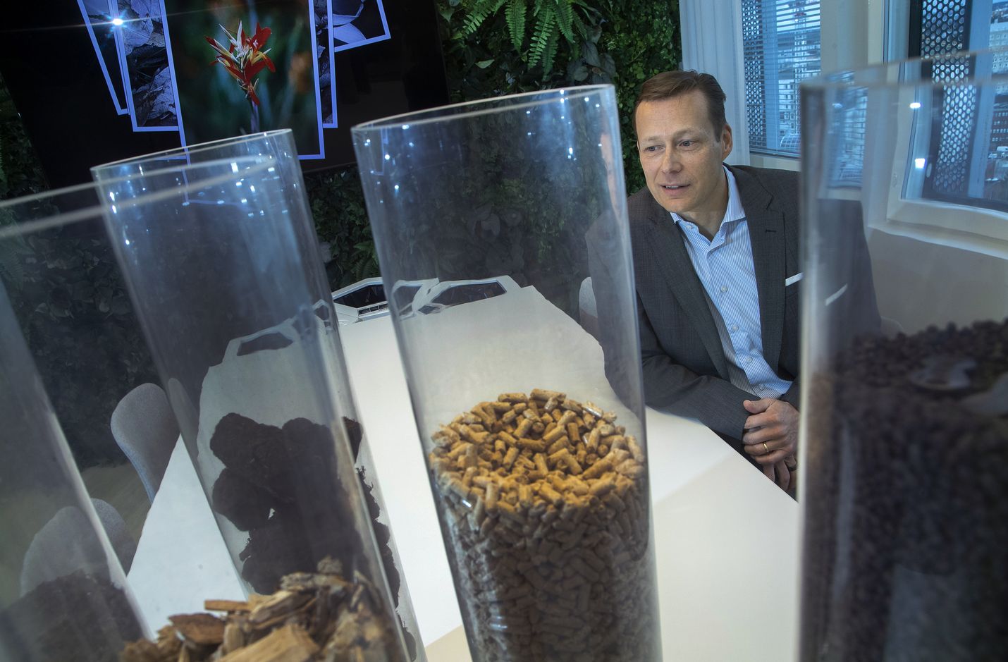 Vapon toimitusjohtaja Vesa Tempakan mukaan yksikkötuotantokustannukset nousevat voimakkaasti, kun energiaturpeen tuotantomäärät vähenevät. Vapo kertoi maanantaina säästöohjelman aloittamisesta.