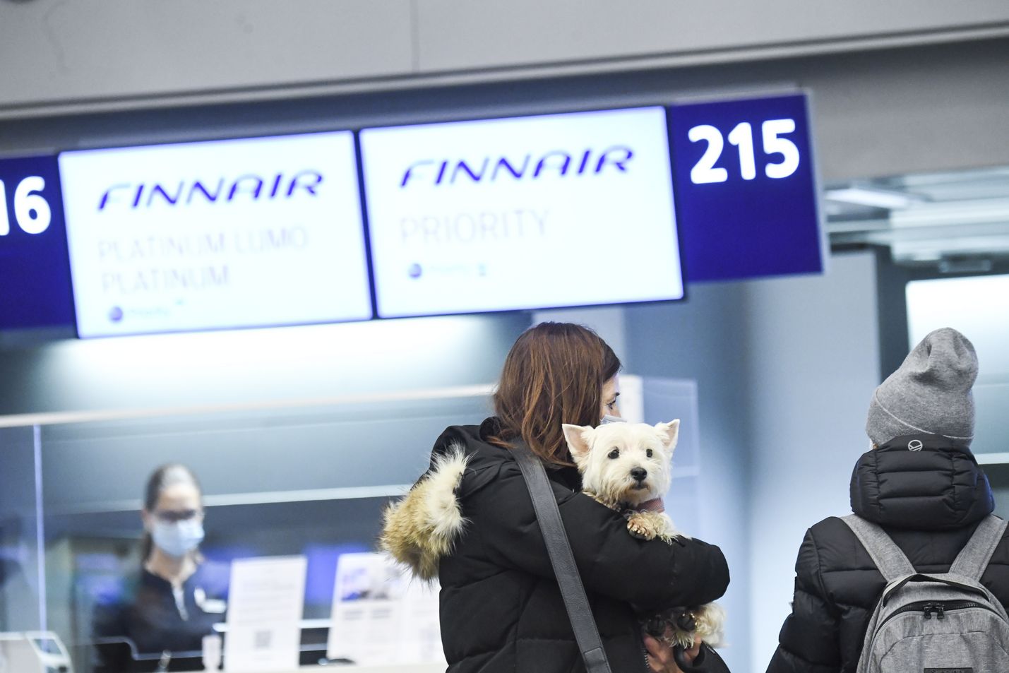 Finnair jatkaa lentoja viidelle maakuntakentälle vielä huhtikuun alkupuolen. Koko ala on ollut alamaissa koronaviruksen seurausten vuoksi.