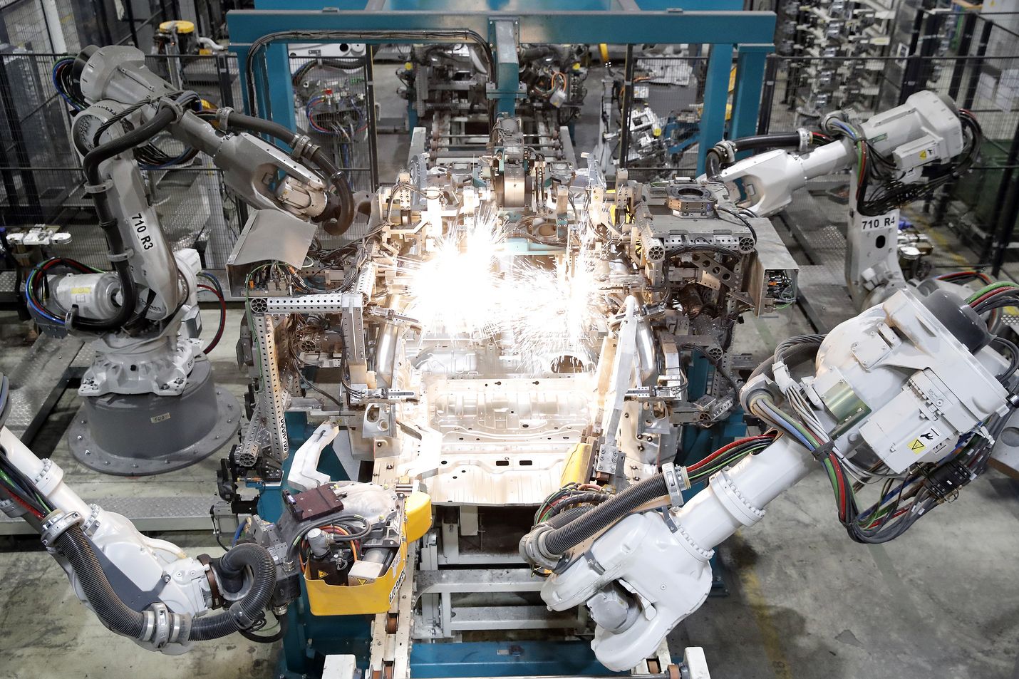 Uudessakaupungissa toimiva Valmet Automotive on yksi vahvasti investoinneista yrityksistä Suomessa.