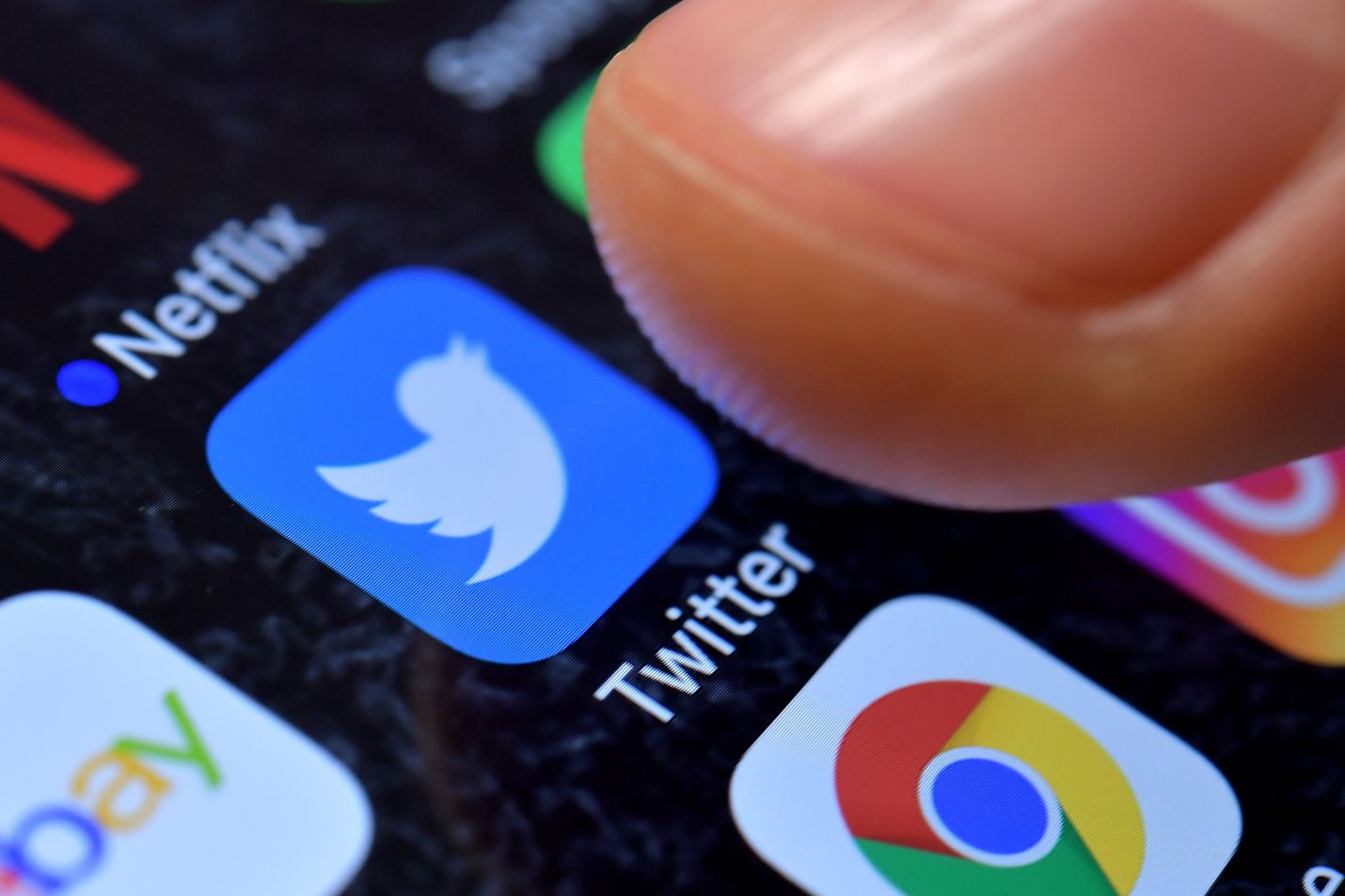 Twitter sulki Donald Trumpin tilin pysyvästi viime viikon lopulla.
