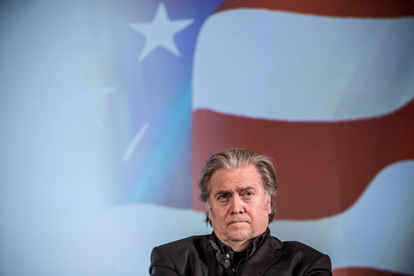 Donald Trumpin entinen neuvonantaja Steve Bannon on taas noussut Trumpin suosioon, joten presidentti armahti hänet viimeisinä virkatunteinaan.
