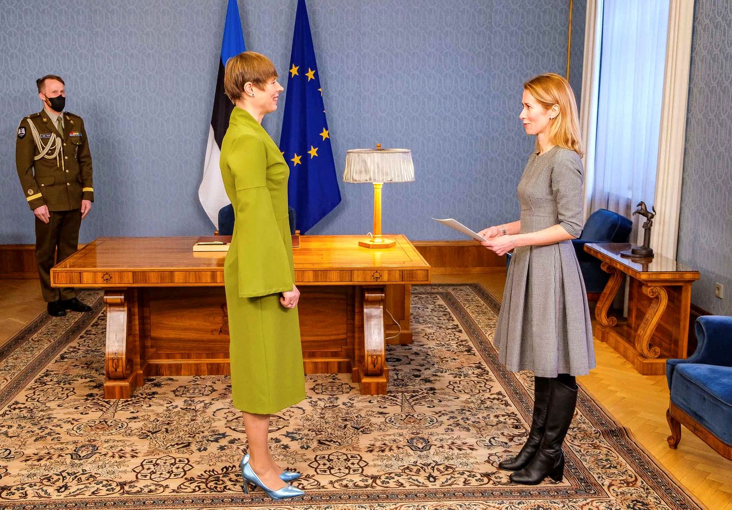 Viron presidentti Kersti Kaljulaid asetti Kaja Kallaksen tammikuun puolivälissä hallitustunnustelijaksi sen jälkeen, kun maan hallitus oli kaatunut.