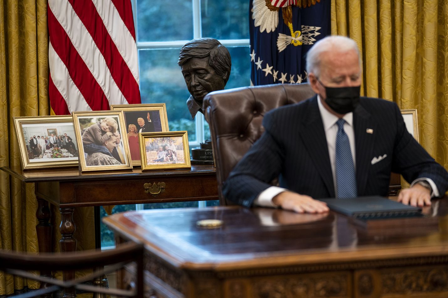 Presidentti Joe Biden on kumonnut useita edeltäjänsä Donald Trumpin päätöksiä.