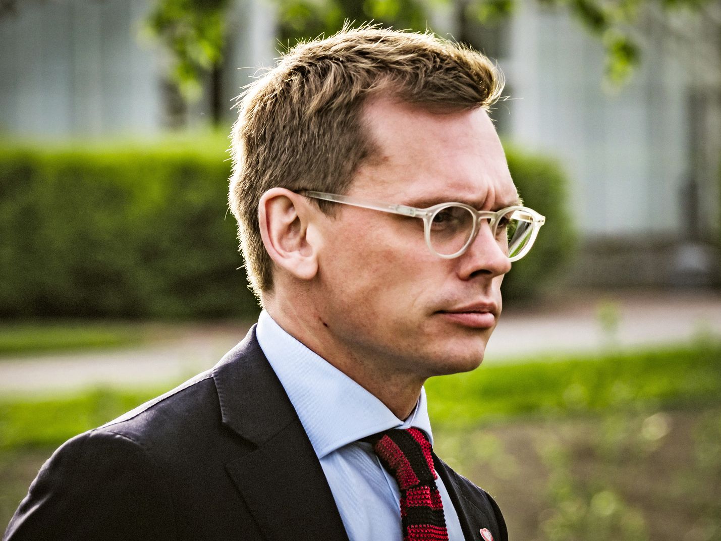 Parlamentaarisen puoluesihteeriryhmän puheenjohtaja , sdp:n puoluesihteeri Antton Rönnholm sanoo olevansa avoin ennakkoäänestämisen pidentämiselle kaikissa vaaleissa, jos se vaikuttaa positiivisesti äänestysaktiivisuuteen.