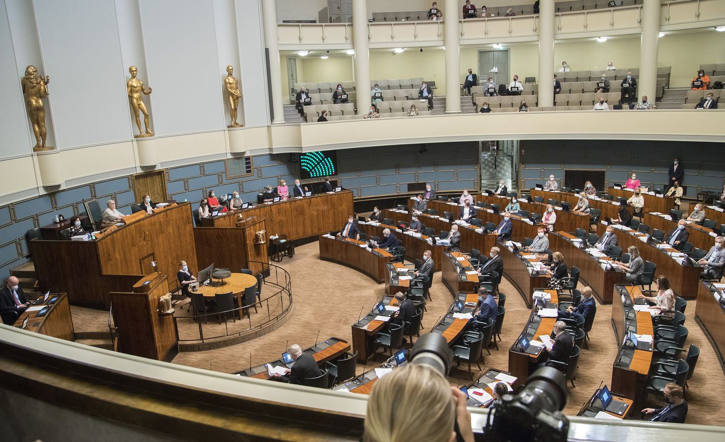 Eduskunta hyväksyi sote-uudistuksen täysistunnossa keskiviikkona äänin 105-77.