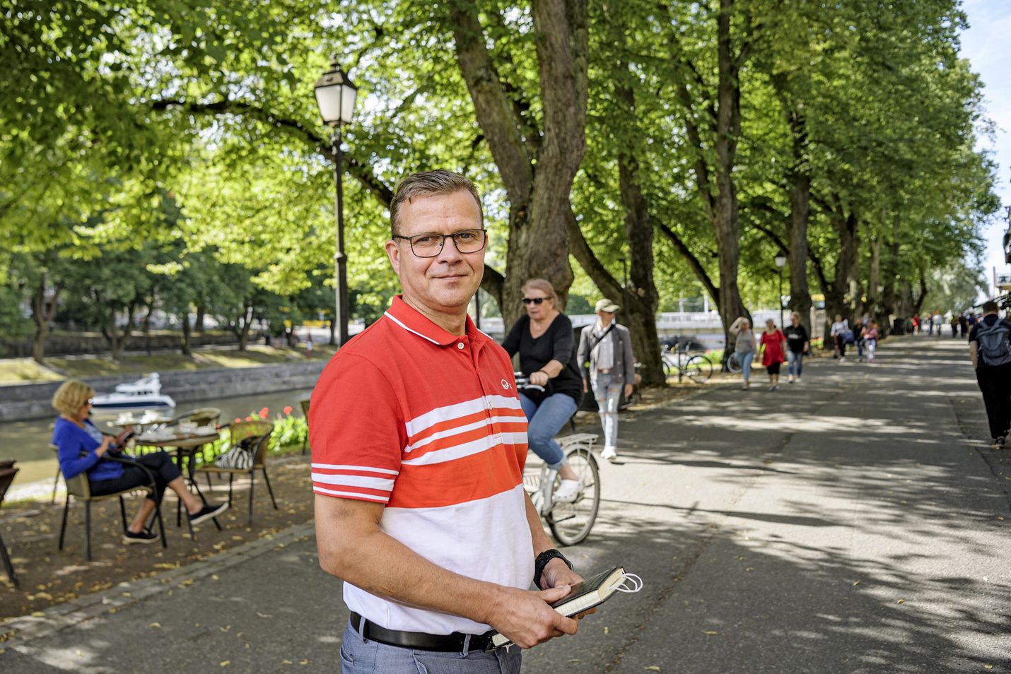 Kirjoittaja kysyy, ovatko Petteri Orpon johtama kokoomus ja perussuomalaiset käyneet jo kabinettikeskusteluja hallituskumppanuudesta.