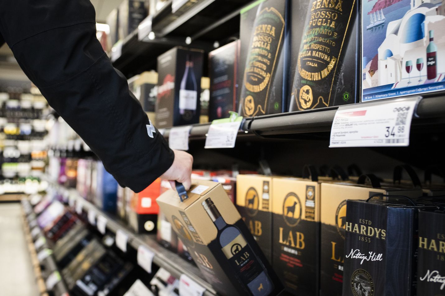 Alko ei ainakaan vielä aio kokeilla itsepalvelukassoja. Se sanoo kuitenkin seuraavansa mielenkiinnolla Ruotsin kokeilua.