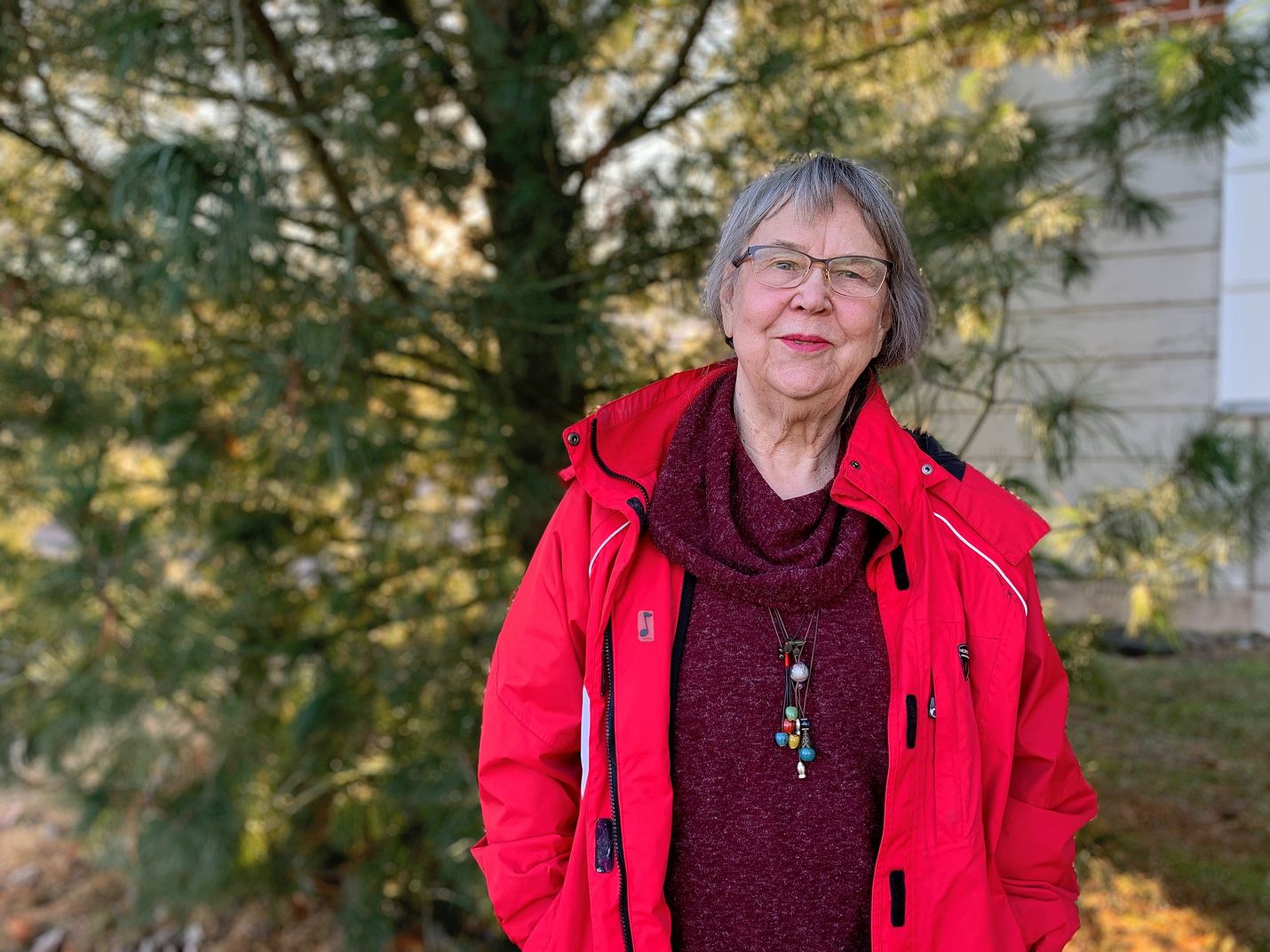 Olgan tarina ei jättänyt Silja Frangénia rauhaan. Elämäntarinaa raumalaisesta Olga Nordblomista hän aloitteli jo 70-luvulla, mutta vasta nyt romaani tuli valmiiksi.