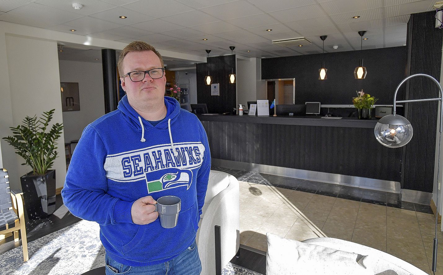 Hotelli Kalliohovi on tänä jouluna poikkeuksellisesti auki. Rauman Hovi Oy:n hotellinjohtaja Iiro Ignatius kertoo joulunpyhien ja vuodenvaihteen olevan tavallisesti hiljaista aikaa.
