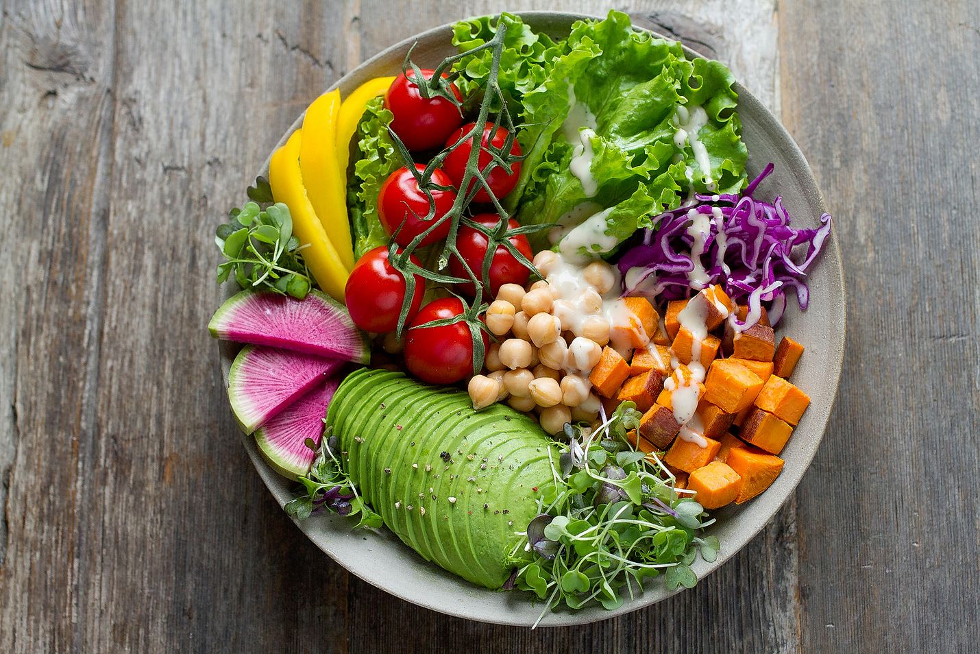 Tammikuussa tartutaan Vegaanihaasteeseen, jonka voi toteuttaa täysin ”vegenä” tai vain lisäämällä kasviksia ruokavalioonsa.