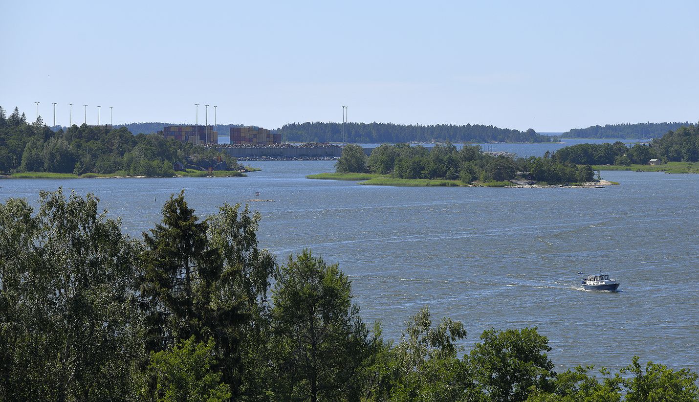 Kalastajalle Rauman saaristoon myönnetty 6 isorysän ja 13 eri sijoituspaikan lupa pysyi voimassa Rauman kaupunginhallituksen päätöksellä.