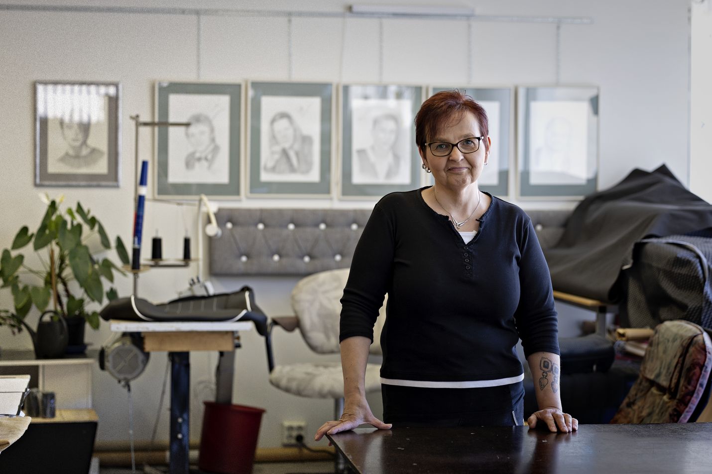 Yksinyrittäjä Marja Nukala ei pidä nykyistä yrittäjän eläkejärjestelmää hyvänä. Hän maksaa YEL-maksua noin 300 euroa kuukaudessa.