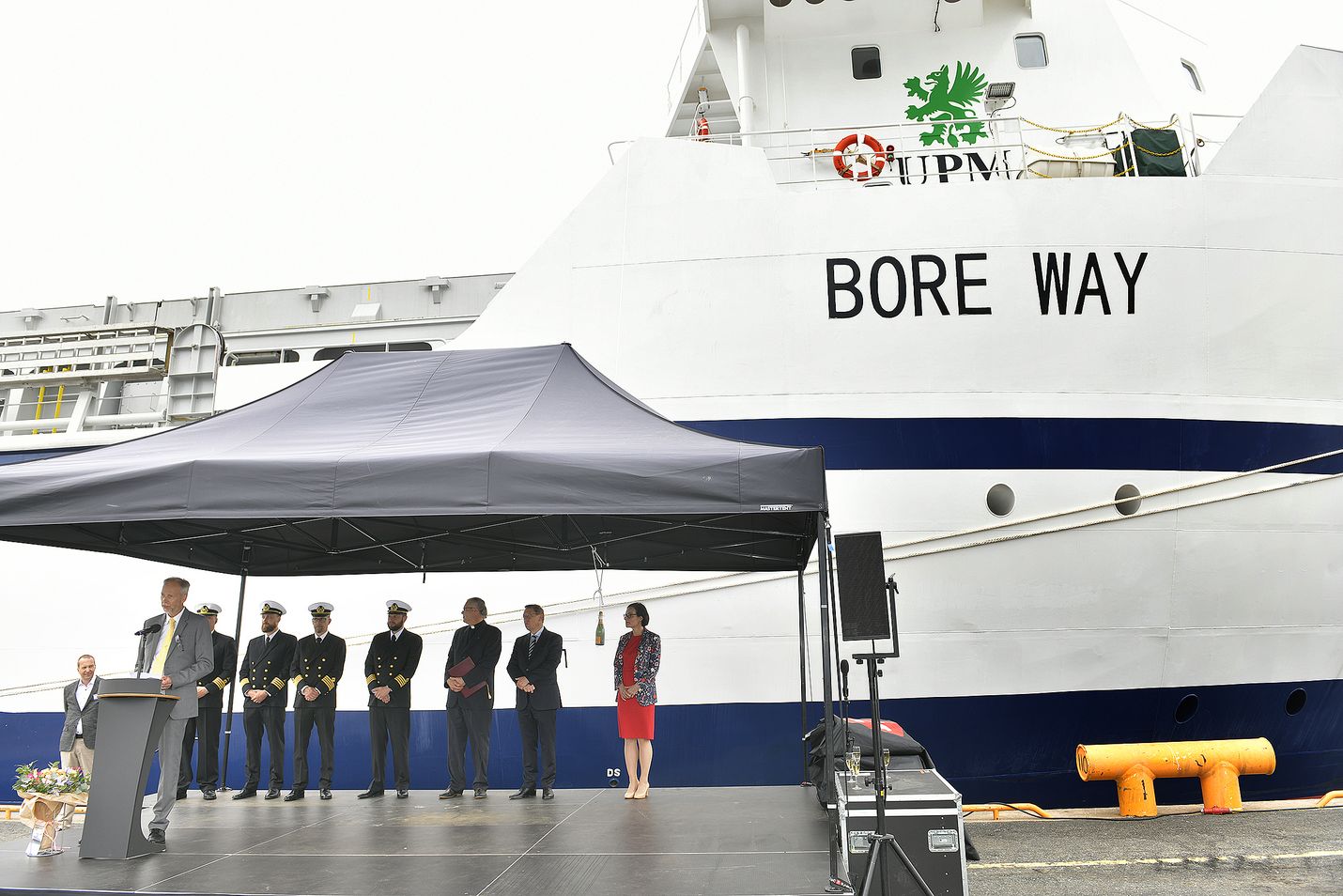 Bore Way kastettiin suvella Rauman satamassa. Laiva kuljettaa paperia Eurooppaan. 