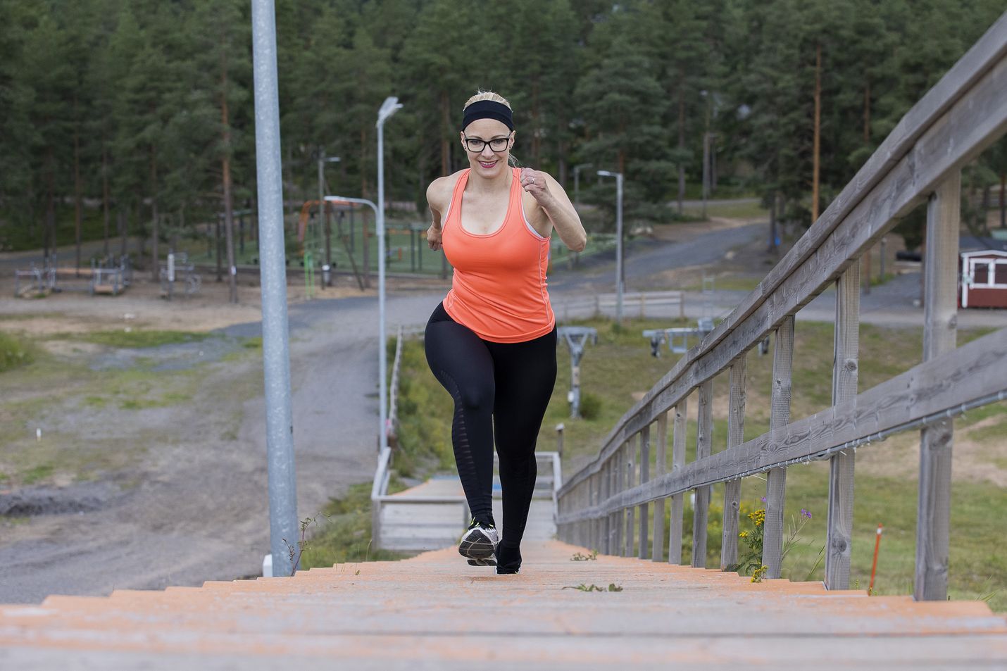 Tiina Väisänen nauttii raskaasta treenistä ja sen jälkeisestä olosta, mutta liikunta ei tuo hyvää oloa jokaiselle. 