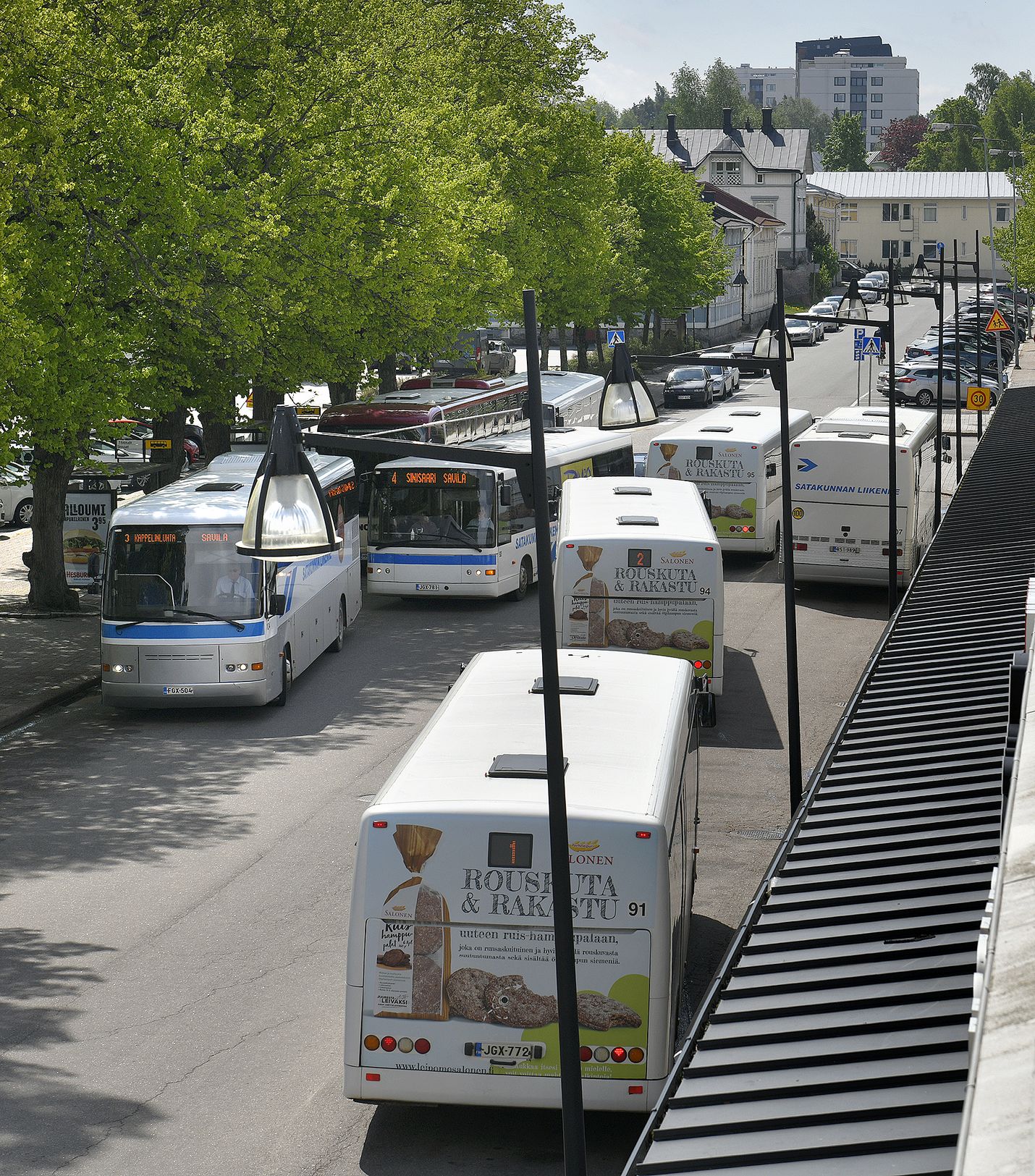 Paikallisbussikalusto Rauman Savilassa vaihtuu toisen liikennöitsijän busseihin ensi vuoden alusta lähtien.