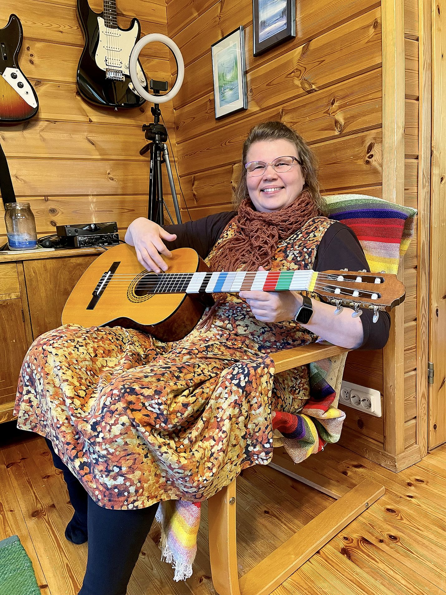 Raumalainen musiikkiterapeutti Eija Karvinen lähtee alkuvuonna Albaniaan, jossa häntä odottaa kahden vuoden pesti lastenkodin musiikkiterapeuttina. Mukaansa hän pakkaa ainakin akustisen kitaransa. 