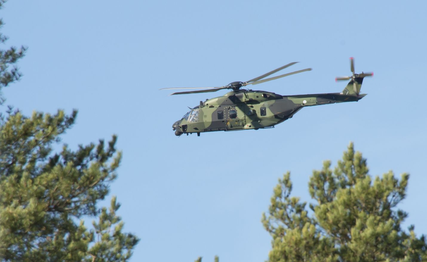 Utin jääkärirykmentillä on käytössään muun muassa NH90-kuljetushelikoptereita.