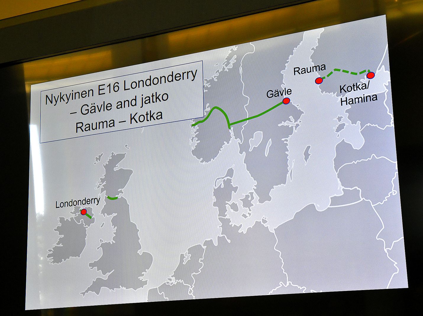 E16-tie voisi tuoreen selvityksen perusteella jatkua Ruotsin Gävlestä Rauman kautta Suomen itäosiin.