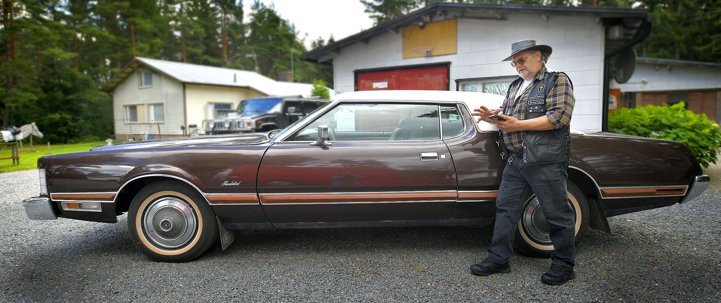 Jari Hevonkosken omistaman Ford Thunderbird mk6:n pituus on 5,7 metriä ja leveys 2 metirä. Auto on suurin koskaan valmistettu Thunderbird-malli. 