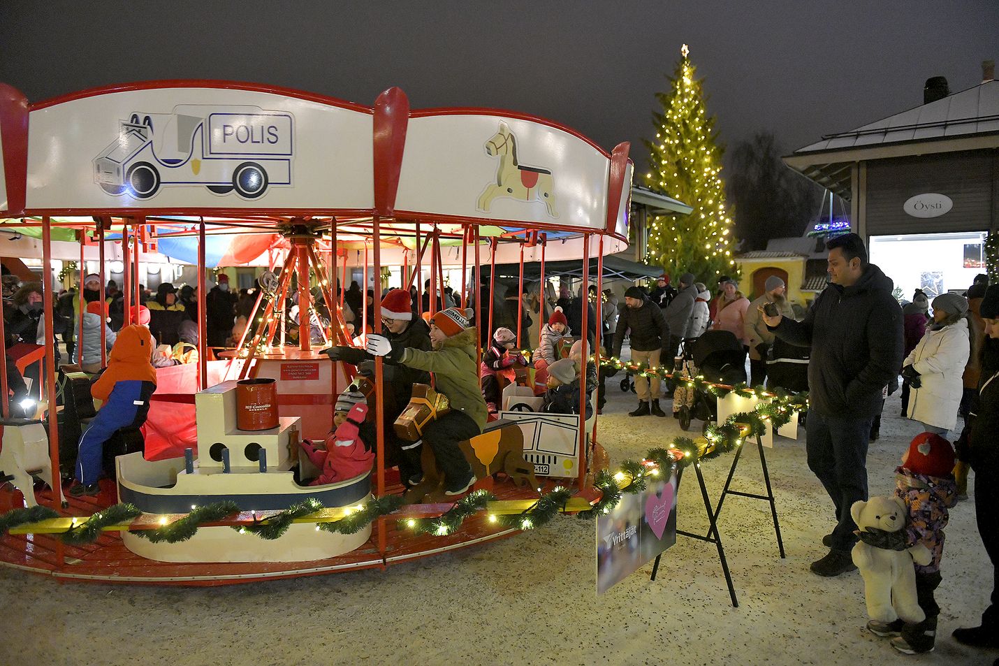 Rauma etsii kumppania järjestämään keskustaan joulun ja muidenkin ajankohtien tapahtumia. Torin joulukaruselli oli viime vuonna suosittu.