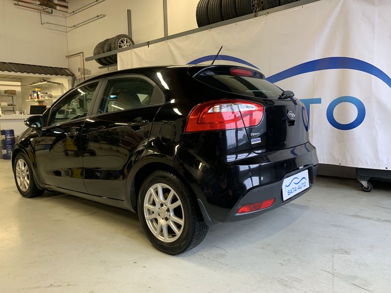 Kia rio a5d