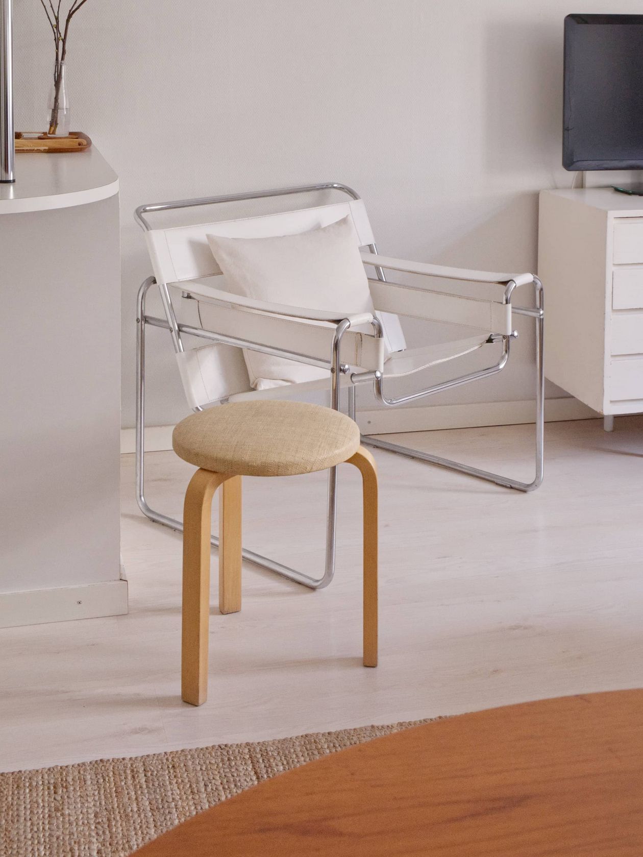 Knoll  Wassily nojatuoli, valkoinen/beige