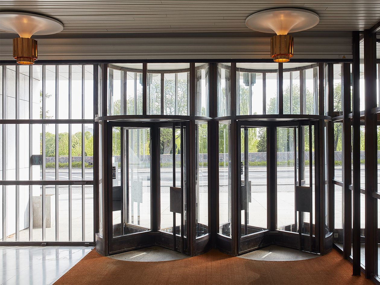Kunsten sisäänkäynti - Alvar Aalto