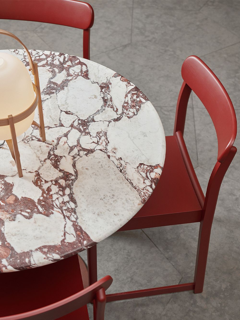 Artek Atelier tuoli, tummanpunainen