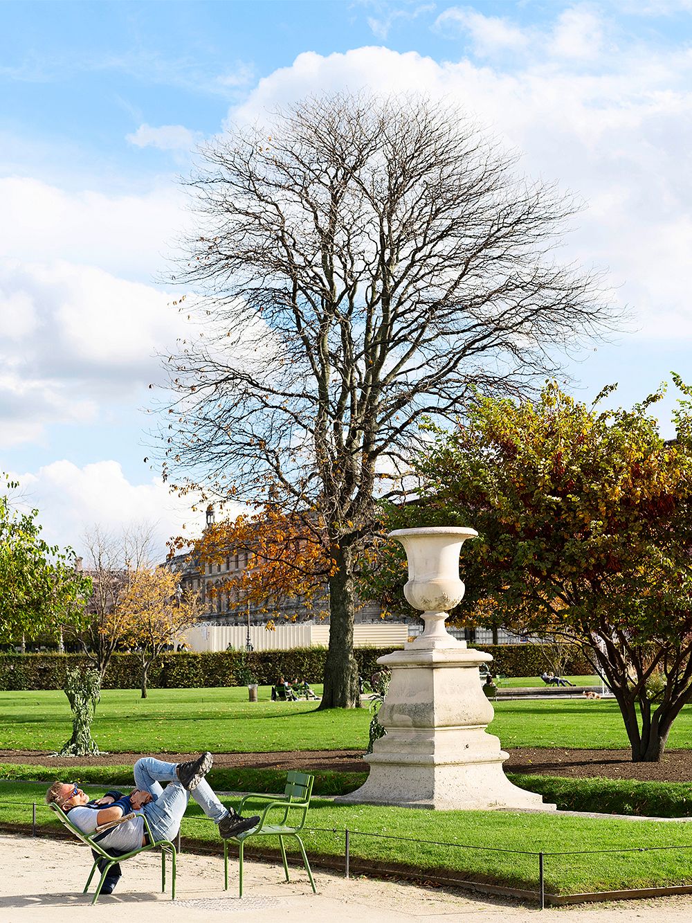 Avenue des Champs-Élysées, Tuileries'n puisto