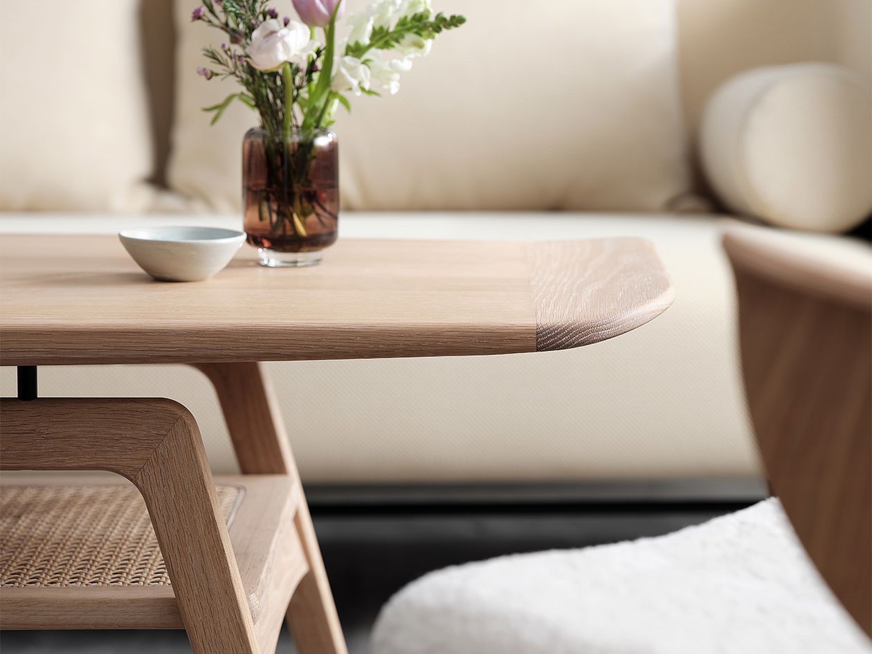 A closeup image of Warm Nordic's Surfboard coffee table.