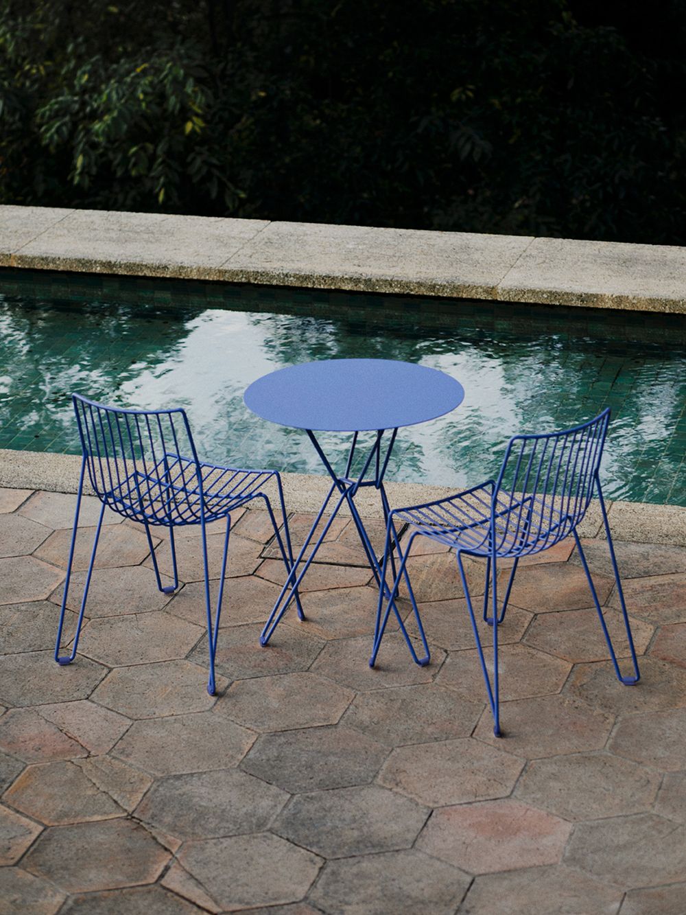 Massproductionsin Tio pöytä, 60 cm, korkea, overseas blue