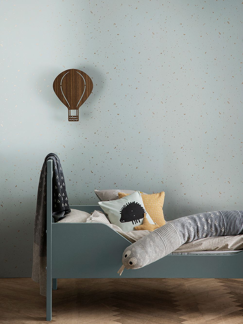 Ferm Living Air Balloon -seinävalaisin