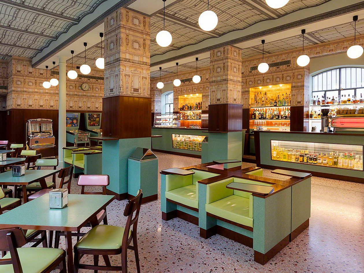 Bar Luce Fondazione Prada