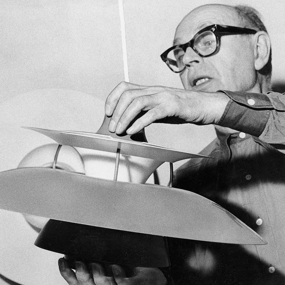 Poul Henningsen