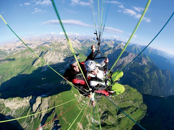 Ein Gleitschirmflug erfordert Wagemut