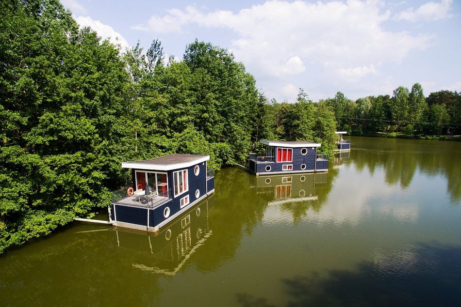 Hausboote in Bispinger Heide