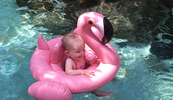 Ein sorgenfreier Urlaub mit Baby: Planschen im Aqua Mundo