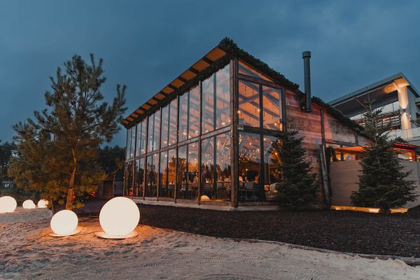 Entrez dans le monde chaleureux de 'The Lake House' au Terhills Resort - Un concept hivernal unique de Center Parcs