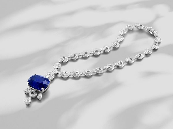  The jewels team picks their personal favorites from the upcoming Hong Kong Jewels & Jadeite Auction (23 May 2023).