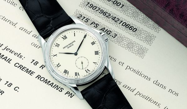 Su Jiaxian，以簡稱SJX為人熟悉，是一位資深的鐘錶收藏家和新聞工作者，亦是亞洲頂尖網上鐘錶錶雜誌sjxwatches.com的創始人，他與鐘錶藏家分享今季拍賣的購藏之選。