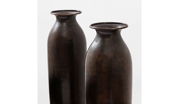 An important pair of monumental vases.