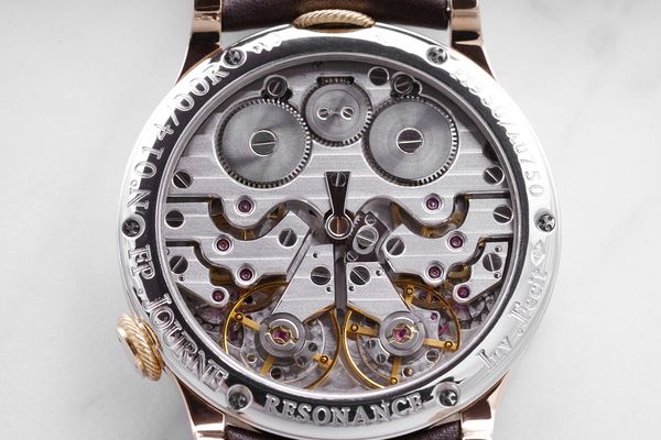 fp-journe-chronometre-a-resonance-souscription-14-movement-s-35a79fa2-ca0b-4001-aa32-22f1f83c18ae_s600x0_q80_noupscale.jpg