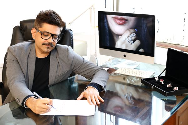 Ahead of this spring's Jewels auction, Associate Specialist Anne Mock spoke with featured designer Vishal Kothari to find out more about his path to becoming an independent jeweler. 