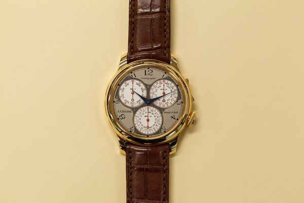 「Centigraphe Souverain」故事的有趣之處在於它不僅代表了製錶大師François-Paul Journe的標誌設計，更呈現了其獨特個性和思維。