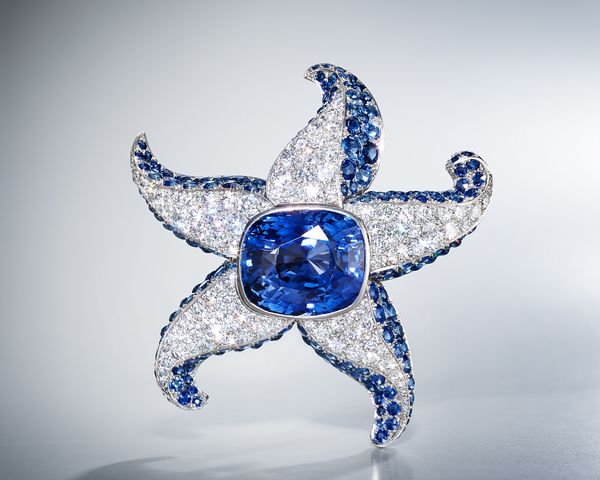 We are accepting consignments for our upcoming Jewels auctions.
