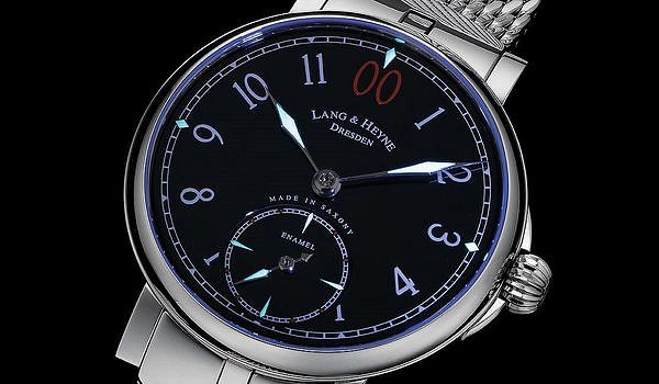 富藝斯攜手Lang& Heyne與香港鐘錶零售商The Lavish Attic打造獨一無二的「Friedrich II Remontoir」原型錶，Lang & Heyne更首次將恆定動力裝置於其六代機芯內。