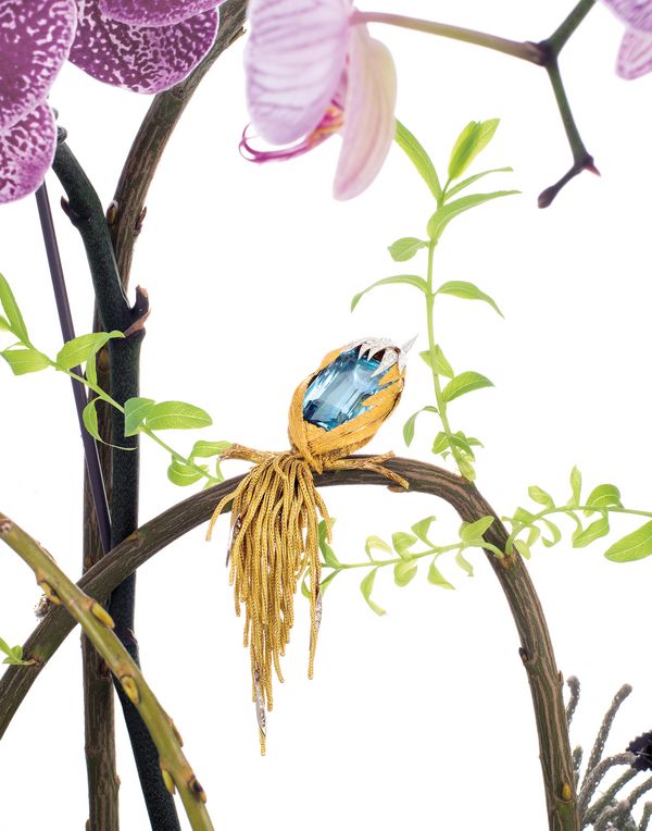 From Belle Époque to Boucheron and Tiffany & Co., a selection of jewelry from our inaugural Hong Kong sale showcases the grace and versatility of the brooch.