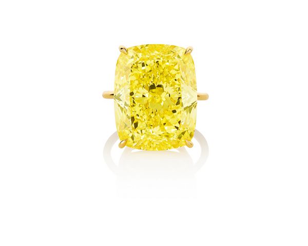 Fancy Vivid Yellow diamond ring