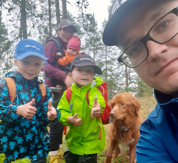 Matti ja Anni Kivelä perheineen